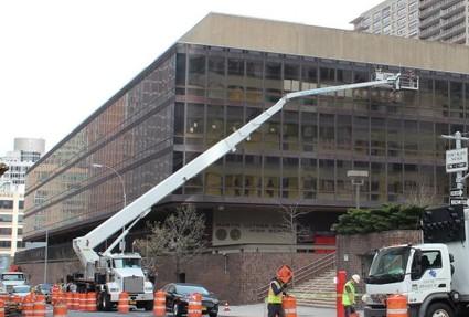 Boom Lifts for Building Management