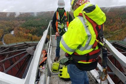 Boom lift Alpha Platforms Working at Heights When It’s Windy