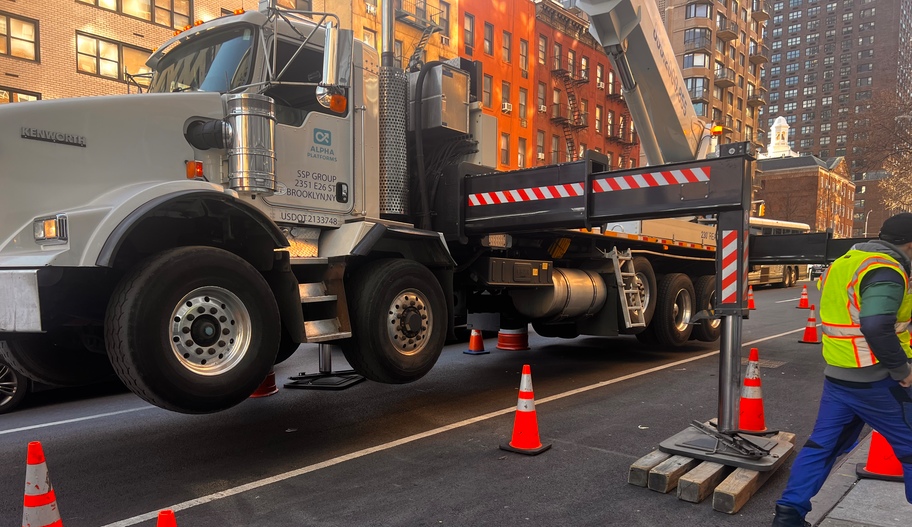 Rental of Aerial Work Platforms in Newark, New Jersey Alpha Platforms