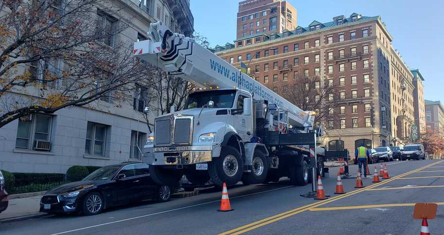 Rental of an Aerial Work Platform in Baltimore, Maryland