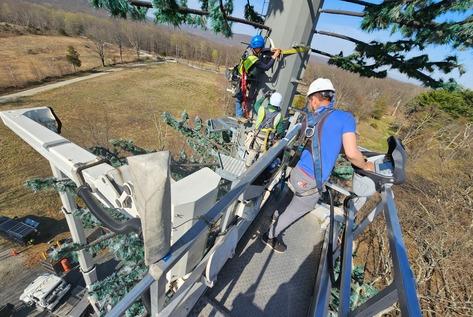 Monopine Tower New Sector and Antenna Installation Alpha Platforms Boom Lift  A-150